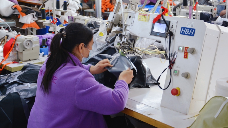 1757987237707859.jpg Best Outdoor Clothing Factory.jpg